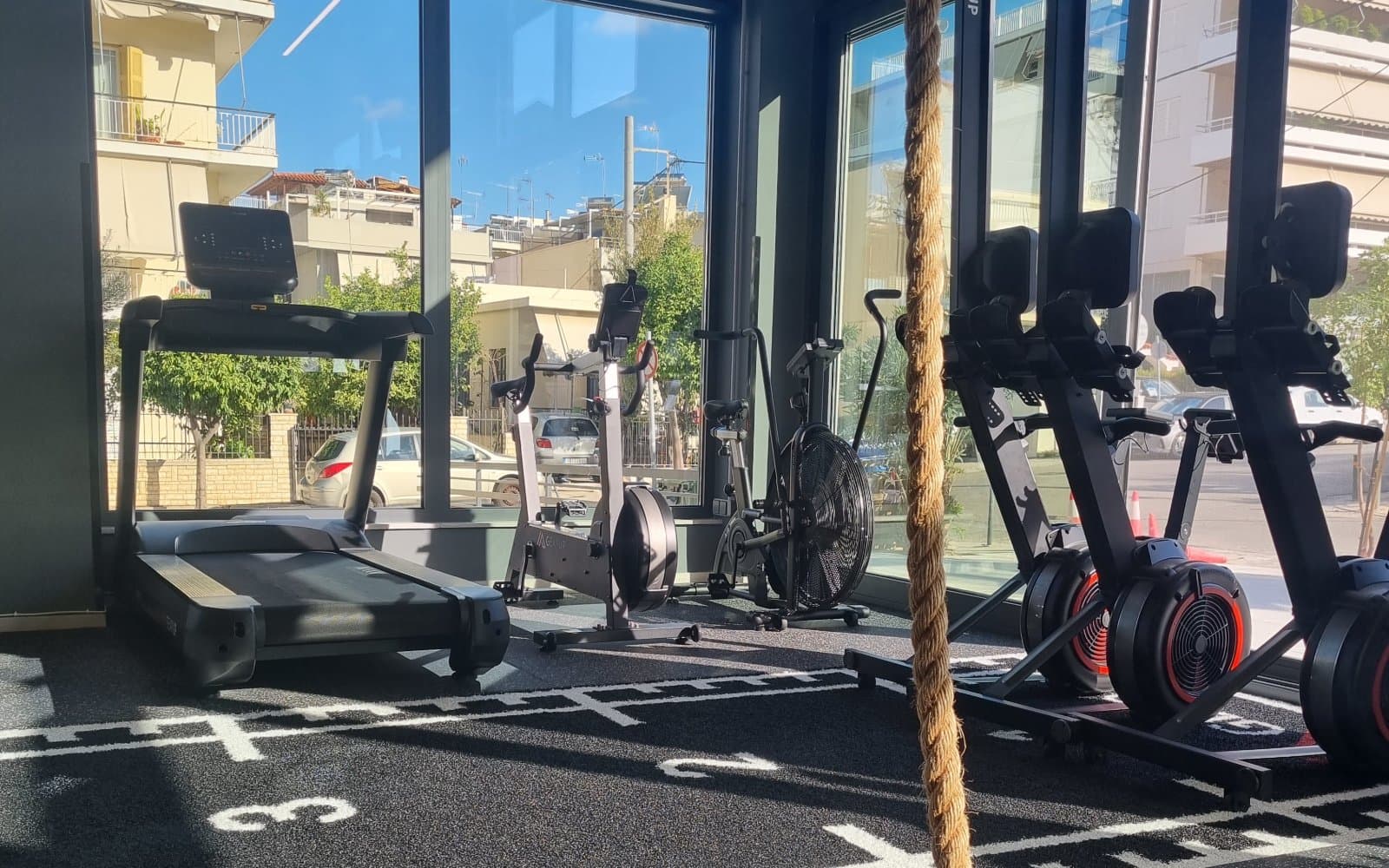 BLANK FITNESS CORNER