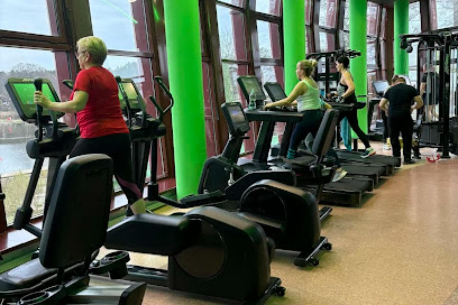 Power Gym Ruciane-Nida Solarium Spa