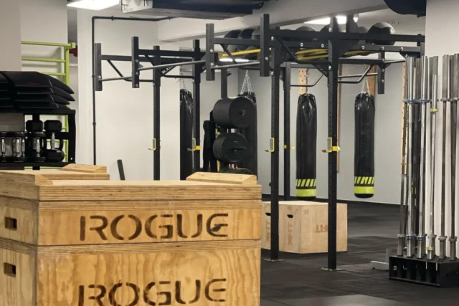 WORKOUT HALL CLUB GLYFADA