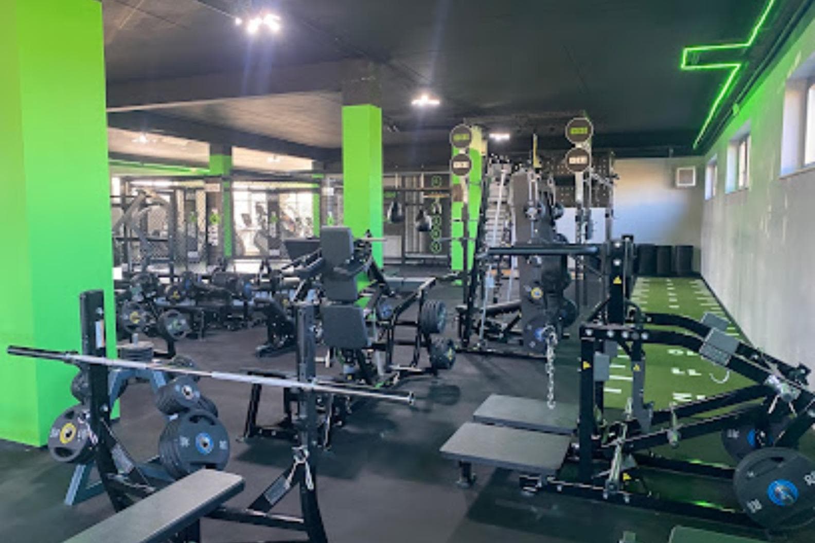 Power Gym Kętrzyn Siłownia Solarium Spa