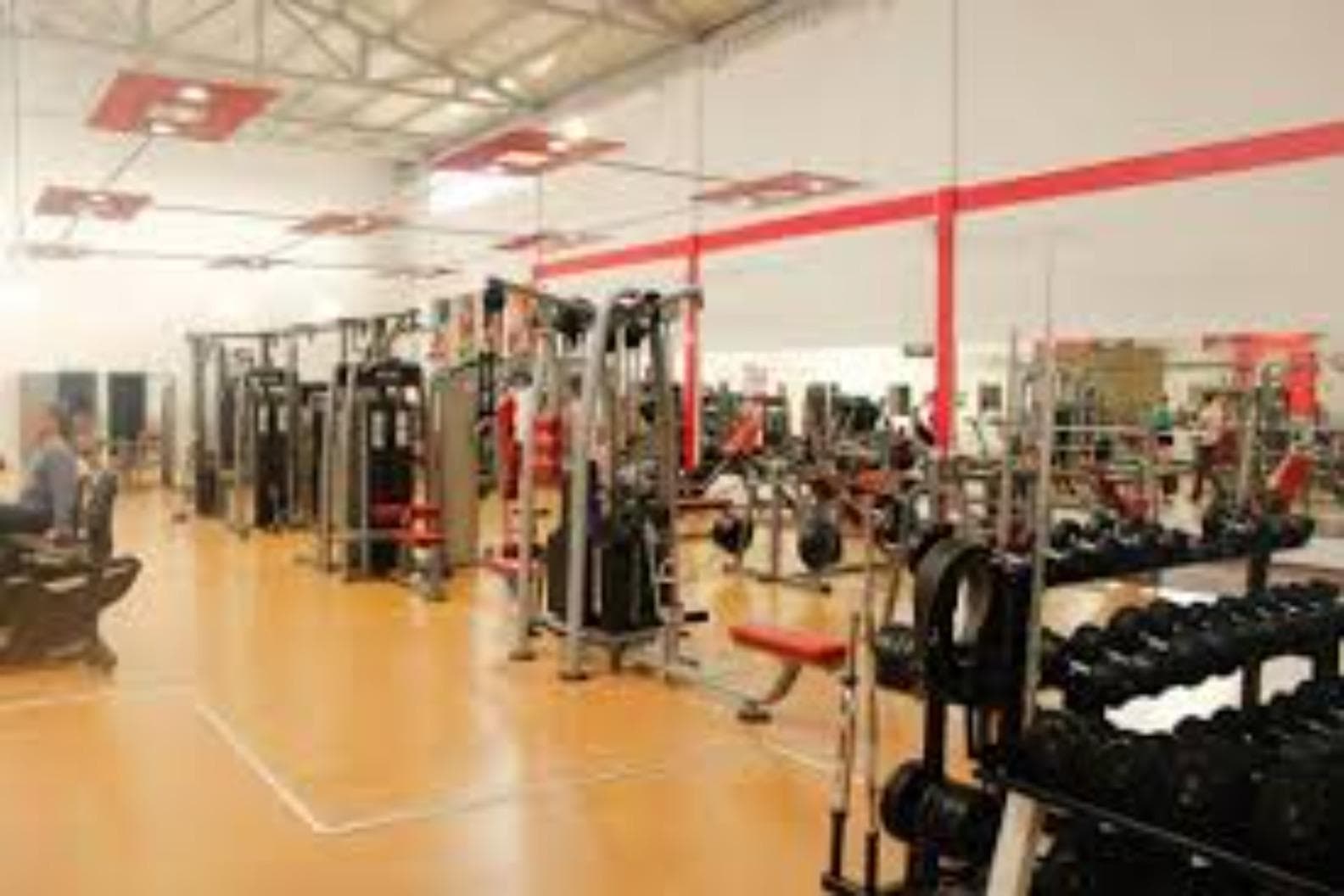 100% FitClub Mem martins